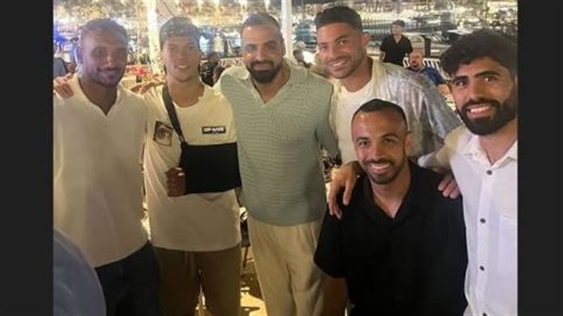 نجوم الكرة في الصيف