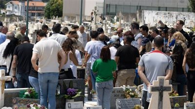 بسبب تدافع الجماهير .. الشرطة البرتغالية تتدخل في جنازة جوتا