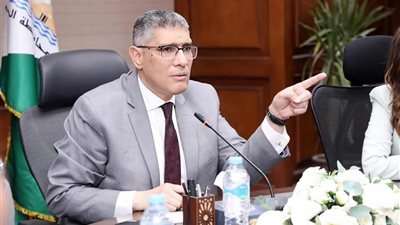 الجيزة تبحث مع الكهرباء متحصلات خدمة النظافة دون أعباء إضافية على المواطن