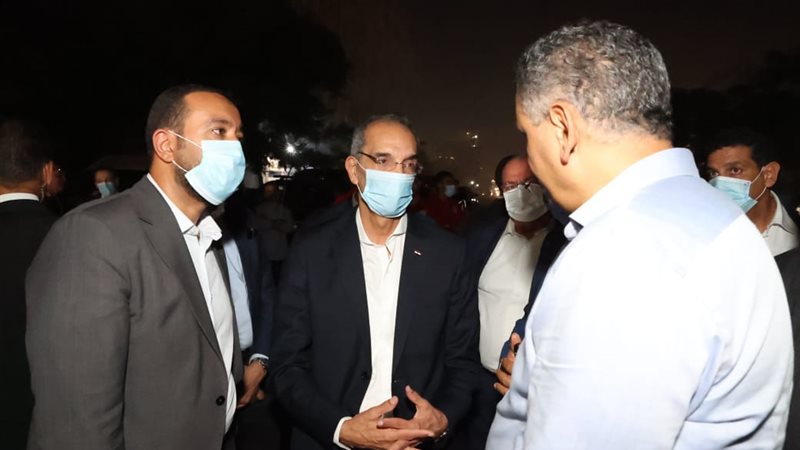 وزير الاتصالات
