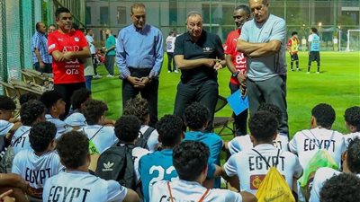 الخطيب يدعم ويساند منتخب 17 سنة برفقة علاء نبيل وعزام 