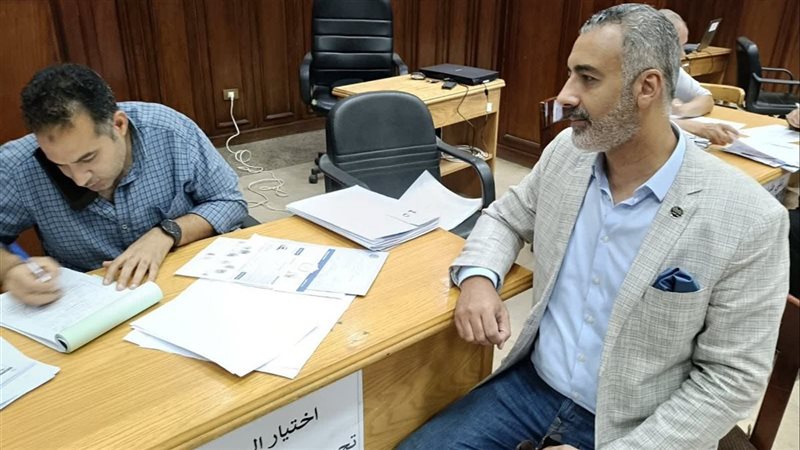 أحمد السيد يتقدم
