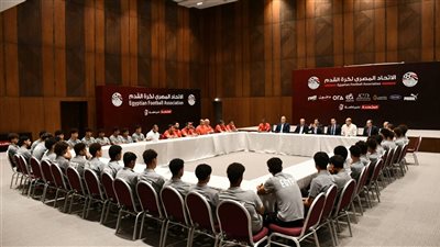 وزير الشباب والرياضة يزور معسكر منتخب 17سنة ويطمئن على استعداداته لكأس العالم