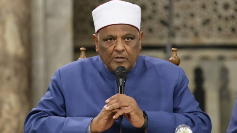 الدكتور عباس شومان