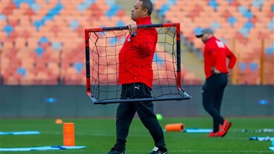 ضياء السيد يفتح النار على نادي الزمالك بسبب حامد حمدان