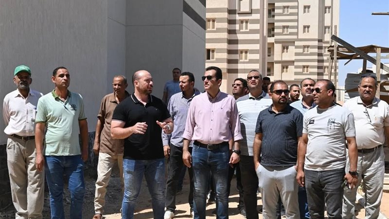 وزير الاسكان فى الجولة