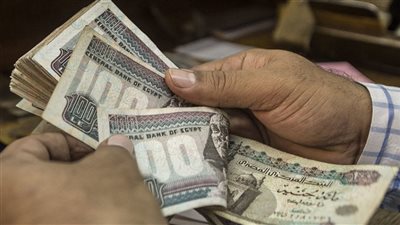 حكم إعطاء أحد المشتركين في الجمعية مبلغًا من المال للتنازل عن دوره