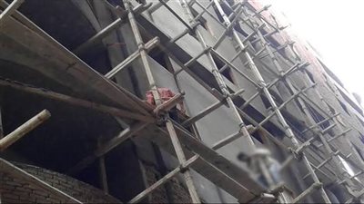 سقوط 3 عمال من أعلى سقالة أثناء العمل بقرية ميت الكوم بتلا بالمنوفية