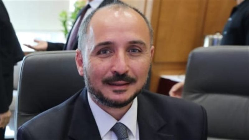 الدكتور شريف عمر