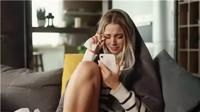 كيف تتجاوزين تجربة حب مؤلمة.. خطوات نفسية مدروسة للتعافي العاطفي
