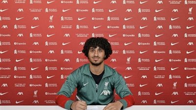 كريم أحمد يوقع أول عقد احترافي مع ليفربول.. موهبة مصرية تخطف الأنظار
