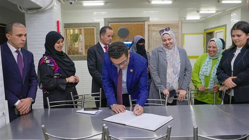 جانب من الزيارة 