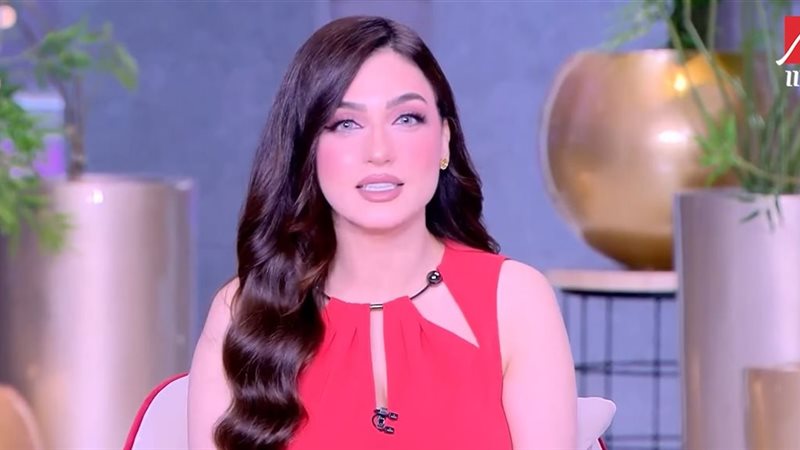 ياسمين عز