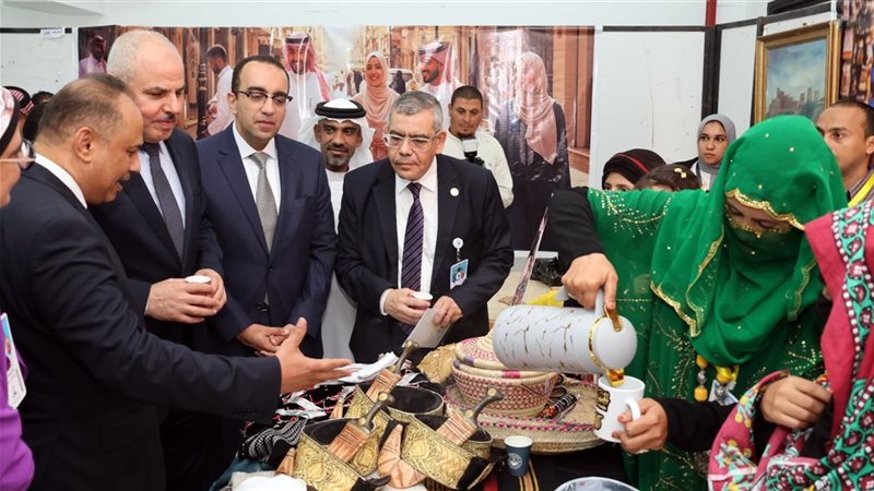 جانب من المعرض