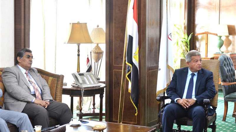 خالد عبد العزيز