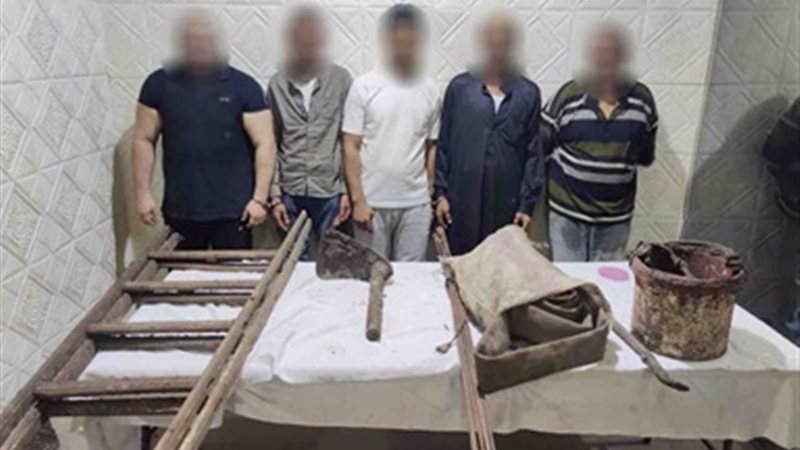 التنقيب عن الآثار