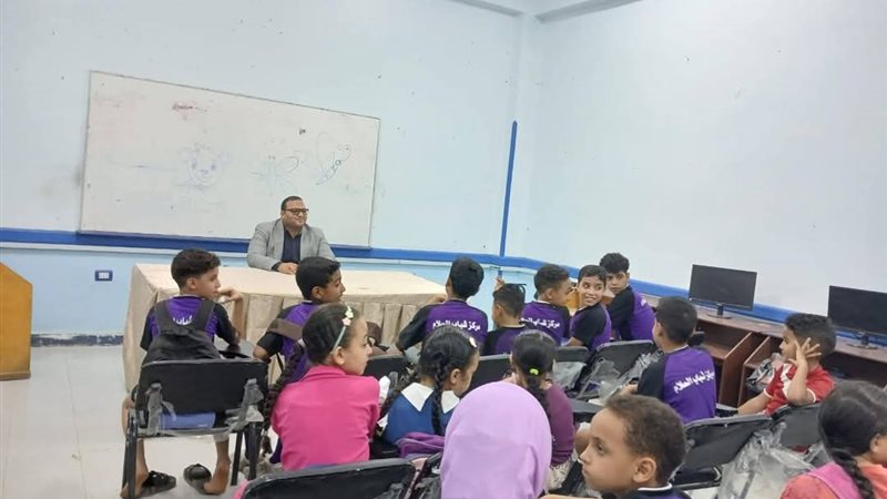 جانب من الندوة