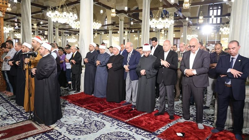 وزير الأوقاف أثناء