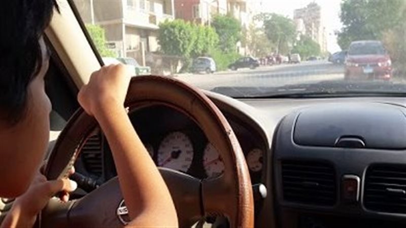 قيادة الأطفال للسيارات