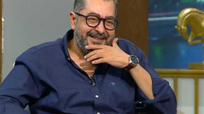 تسجيل صوتي للفنان الراحل طارق عبد العزيز يحث أحد زملائه على الالتزام بالأذكار