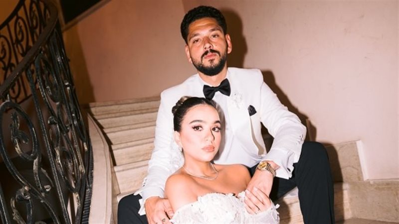 محمود شاهين وزوجته