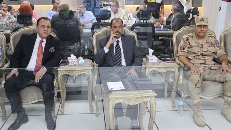 محافظ سوهاج داخل