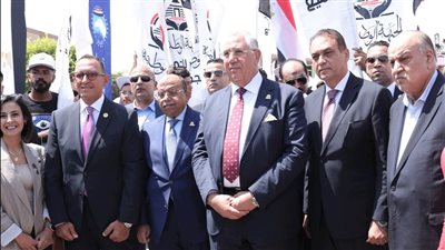 قيادات 
