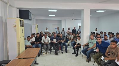 فرص عمل بالخارج.. وزير العمل يتفقد اختبارات الراغبين في العمل بالأردن