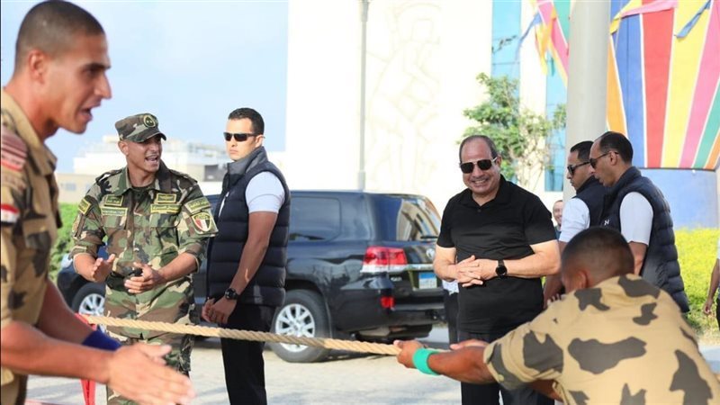 الرئيس السيسي داخل