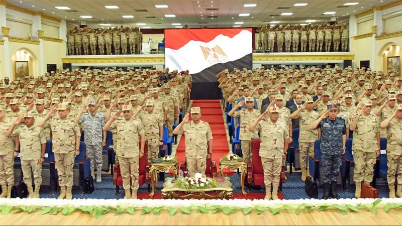 وزير الدفاع والإنتاج