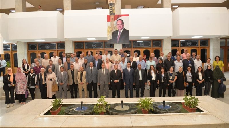 محافظ أسيوط