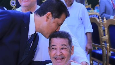 هشام الحسيني يطالب بتدابير عاجلة لحماية الطلاب من مخاطر الذكاء الاصطناعي