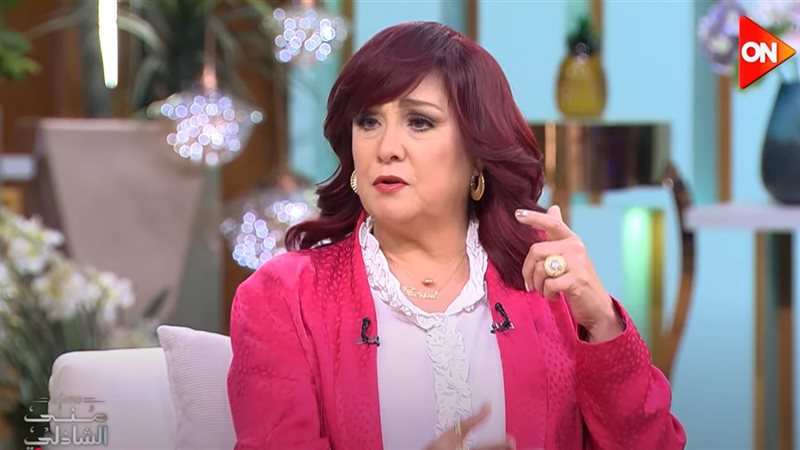 الفنانة شيرين