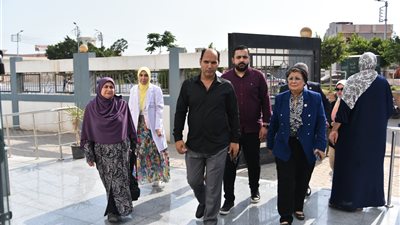 نائب وزير الصحة تتفقد مركز طب الأسرة بالأبعادية الجديدة وتوصي بتوفير كراسي
