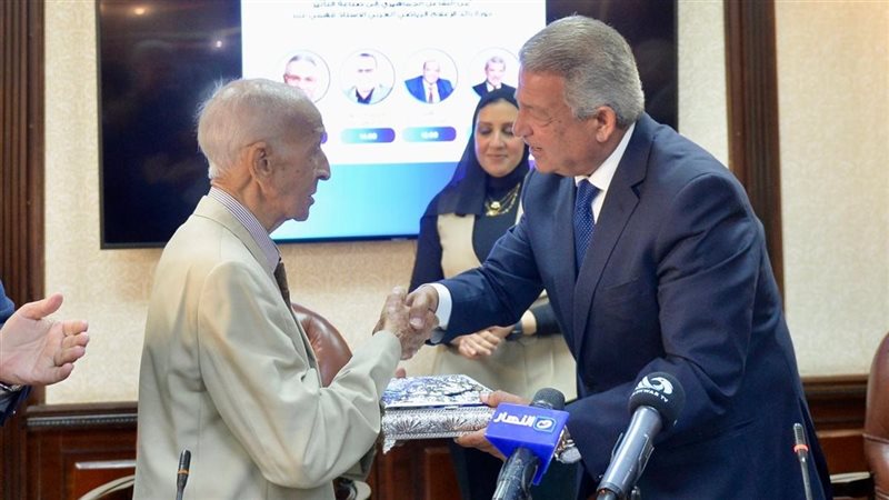 الراحل فهمي عمر