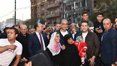 بحضور المحافظ والقيادات الشعبية.. مشاهد مبهجة من احتفالات الألاف في الإفطار الجماعي بالفيوم 