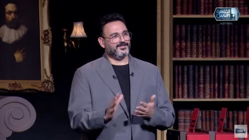 الفنان أكرم حسني