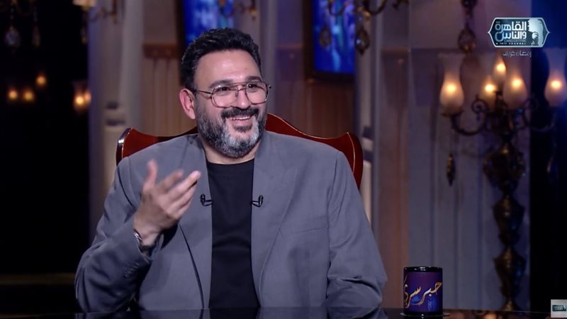 الفنان أكرم حسني