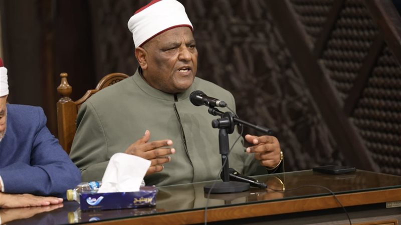 عباس شومان