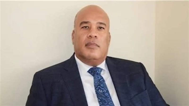 أيمن العشري