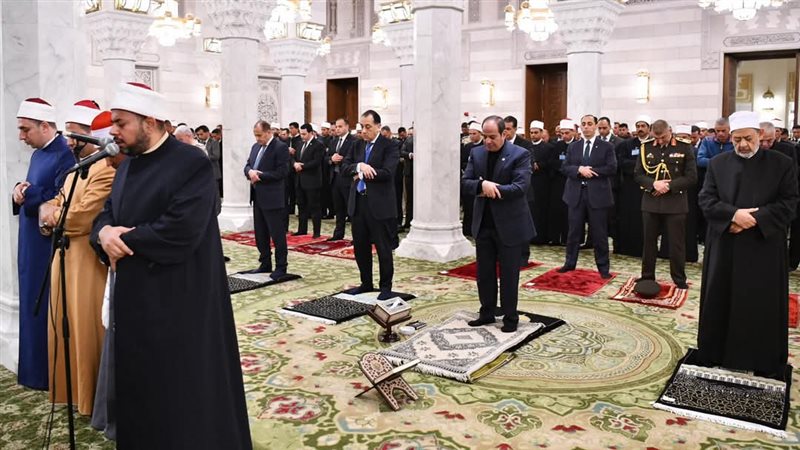 الرئيس السيسي أثناء