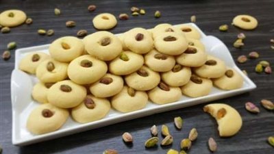 طريقة تحضير الغريبة الناعمة والهشة مثل المحلات.. قدميها في العيد