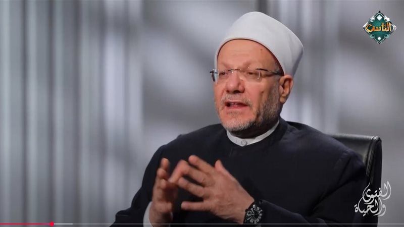 مفتني الديار الأسبق
