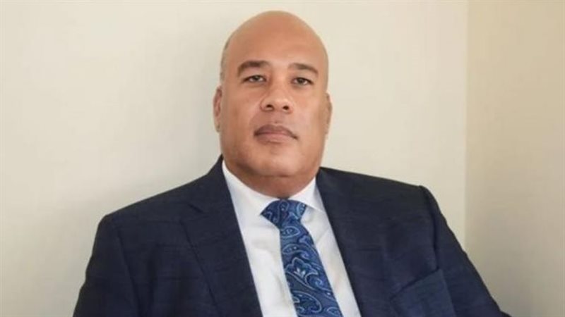 رجل الأعمال أيمن