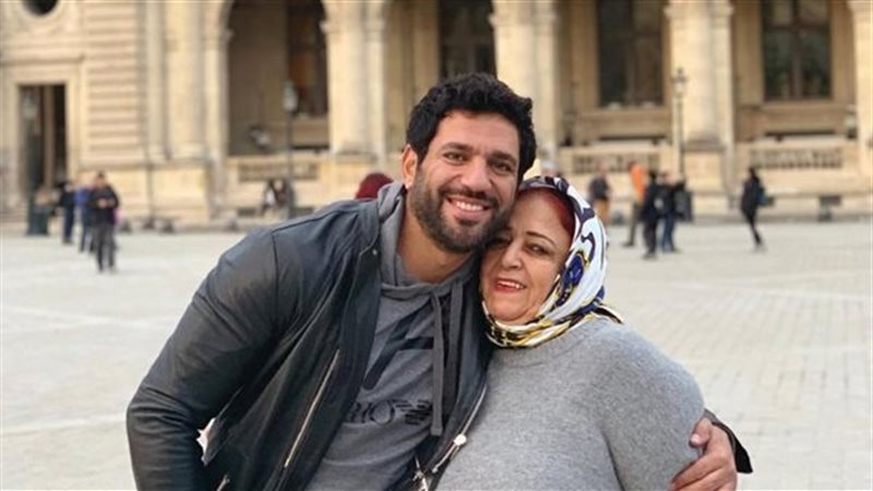 حسن الرداد ووالدته
