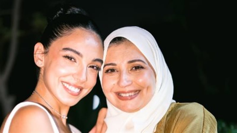 سلمى أبو ضيف ووالدتها
