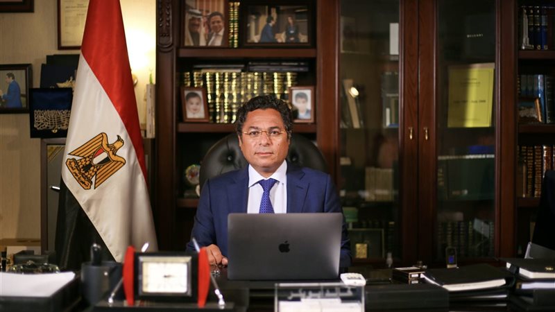 المحامي الدولي والإعلامي