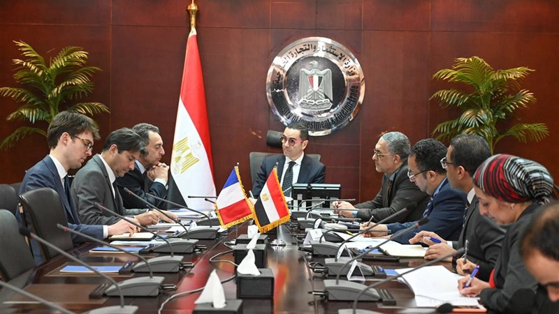 وزير الاستثمار والتجارة