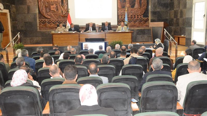 صورة أثناء الاجتماع