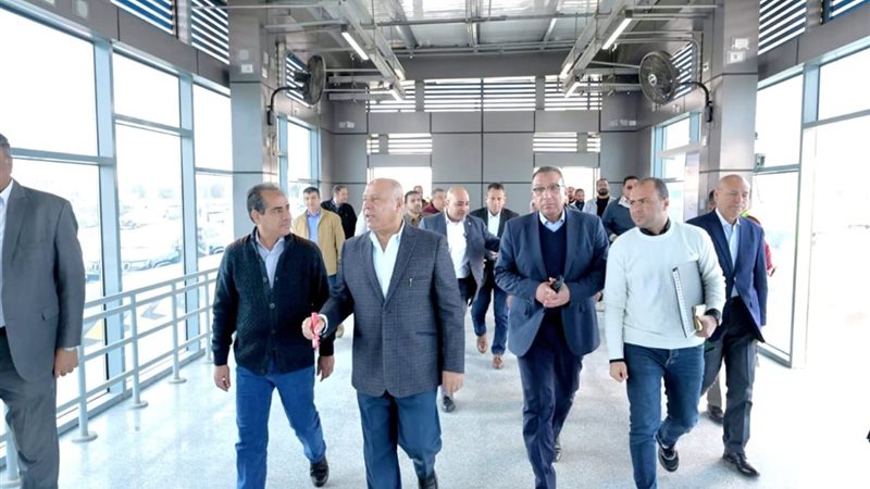 وزير الصناعة والنقل
